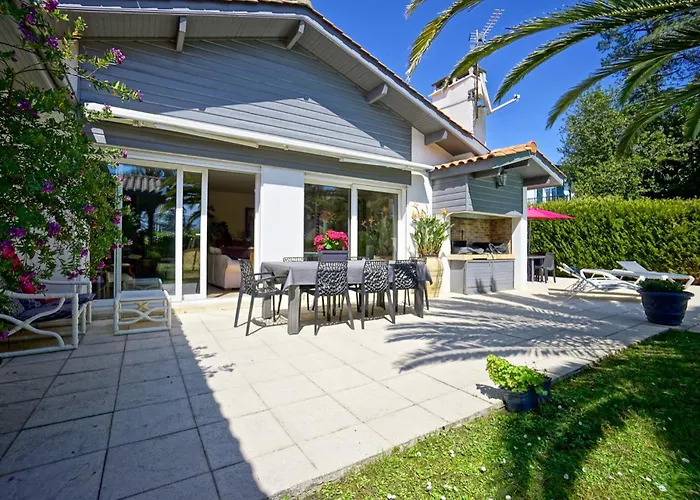 Tres Belle Avec Piscine